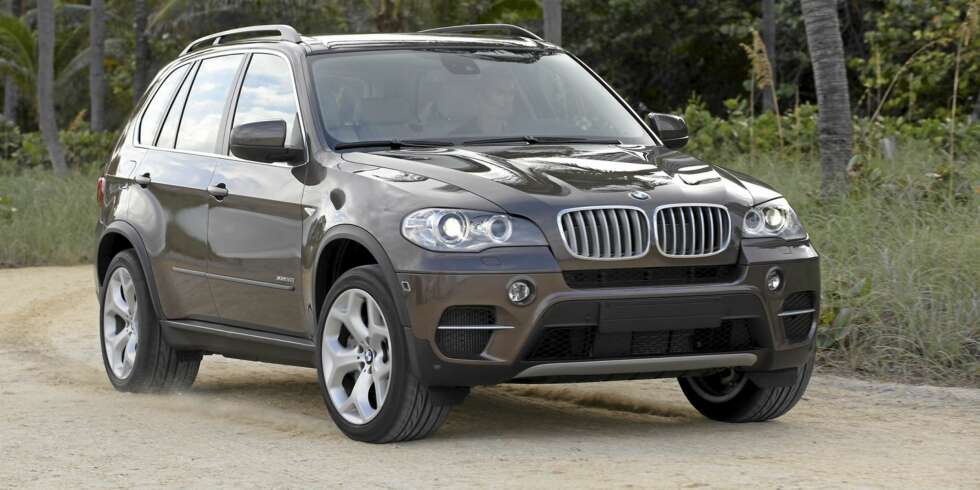 BMW X5-modell fikk en facelift for noen måneder siden. En populær SUV! BMW X5-modell fikk en facelift for noen måneder siden. En populær SUV!