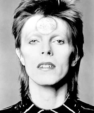 MOTEIKON: David Bowie. MOTEIKON: David Bowie.