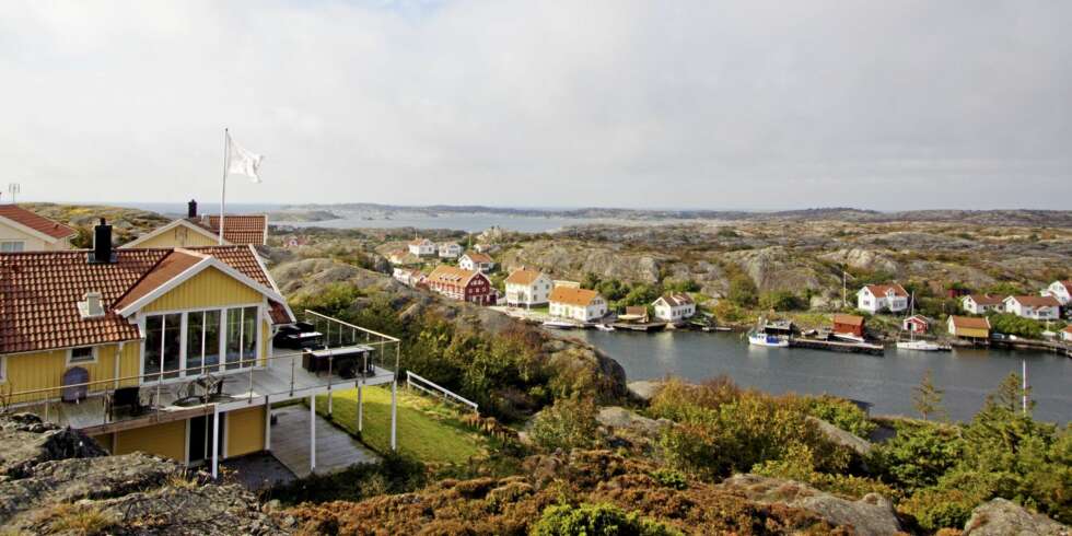 UTLEIE: Fra hyttene på Skräddarberget har du godt utsyn over havet og skjærgården. Utleiehyttene til Shelters troner øverst på Skräddarberget i vakre Kyrkesund. UTLEIE: Fra hyttene på Skräddarberget har du godt utsyn over havet og skjærgården. Utleiehyttene til Shelters troner øverst på Skräddarberget i vakre Kyrkesund.