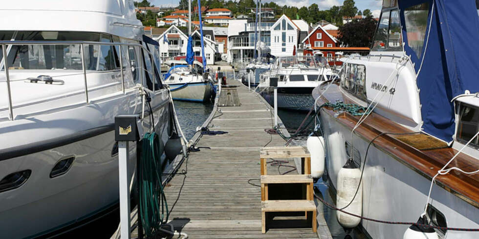 Utstikkerne er godt utstyrt med vann og strøm. Utstikkerne er godt utstyrt med vann og strøm.