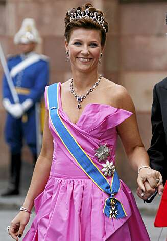 HERLIG: Prinsesse Märtha stråler. Hun har med sin engleskole funnet sin plass her i livet, og i Ari Behn har hun funnet mannen i sitt liv. HERLIG: Prinsesse Märtha stråler. Hun har med sin engleskole funnet sin plass her i livet, og i Ari Behn har hun funnet mannen i sitt liv.
