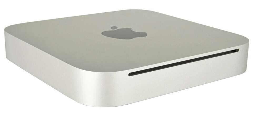 STILIG: Mac mini har sett lekker ut før, men det nye designet i sort og aluminium slår enda bedre an. STILIG: Mac mini har sett lekker ut før, men det nye designet i sort og aluminium slår enda bedre an.