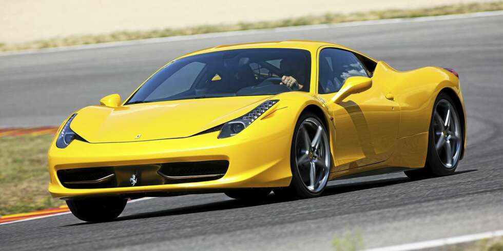 KAN TA FYR: Fem tilfeller av motorbrann er registrert av Ferrari, og 458 Italia blir nå tilbakekalt for utbedringer. KAN TA FYR: Fem tilfeller av motorbrann er registrert av Ferrari, og 458 Italia blir nå tilbakekalt for utbedringer.