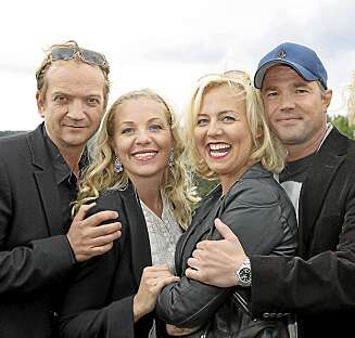 SESONG TO: Linn er klar med en ny omgang av «Hjerte til hjerte». Her med motspillerne Gard Eidsvold (t.v.), Janne Formoe og Jon Øigarden. SESONG TO: Linn er klar med en ny omgang av «Hjerte til hjerte». Her med motspillerne Gard Eidsvold (t.v.), Janne Formoe og Jon Øigarden.