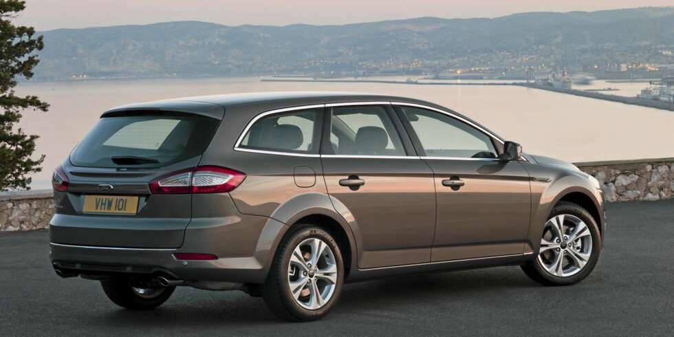 ROMMELIG: Det er masser av plass i Ford Mondeo, både foran, i baksetet og i bagasjerommet. ROMMELIG: Det er masser av plass i Ford Mondeo, både foran, i baksetet og i bagasjerommet.