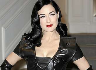 MOTEIKON: Dita Von Teese. MOTEIKON: Dita Von Teese.