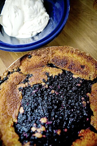 DESSERT: Blåbærkake. DESSERT: Blåbærkake.