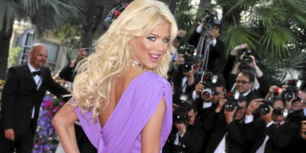GLAMORØS: Victoria Silvstedt var usedvanlig vakkert antrukket under filmfestivalen i Cannes. GLAMORØS: Victoria Silvstedt var usedvanlig vakkert antrukket under filmfestivalen i Cannes.