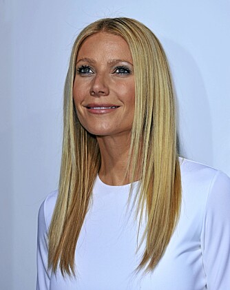 Gwyneth Paltrow skal ha fungert som Amor og skutt små piler i de to filmstjernene Jake Gyllenhaal og Taylor Swift. Gwyneth Paltrow skal ha fungert som Amor og skutt små piler i de to filmstjernene Jake Gyllenhaal og Taylor Swift.