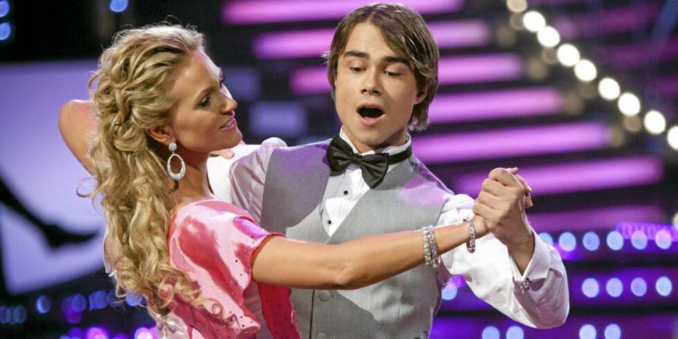 HÅNER NORGE: Alexander Rybak flørtet med Sverige, men hånet Norge, etter fredagens "Let`s dance" i Sverige. HÅNER NORGE: Alexander Rybak flørtet med Sverige, men hånet Norge, etter fredagens "Let`s dance" i Sverige.