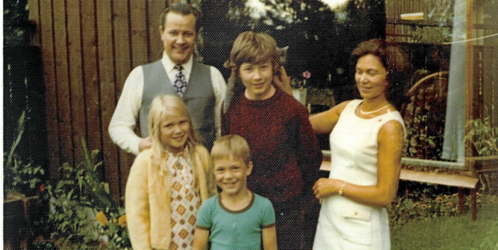 FIKK HISTORIER: - Allerede som barn fikk jeg høre om bestefaren og oldefaren min, som reiste til Polhavet og kjempet mot isbjørner og naturkrefter, minnes Benedicte. Her sammen med foredlrene Liv og Hans Christian, storebror Cato og lillebror Alexander i en forstad til Oslo. FIKK HISTORIER: - Allerede som barn fikk jeg høre om bestefaren og oldefaren min, som reiste til Polhavet og kjempet mot isbjørner og naturkrefter, minnes Benedicte. Her sammen med foredlrene Liv og Hans Christian, storebror Cato og lillebror Alexander i en forstad til Oslo.