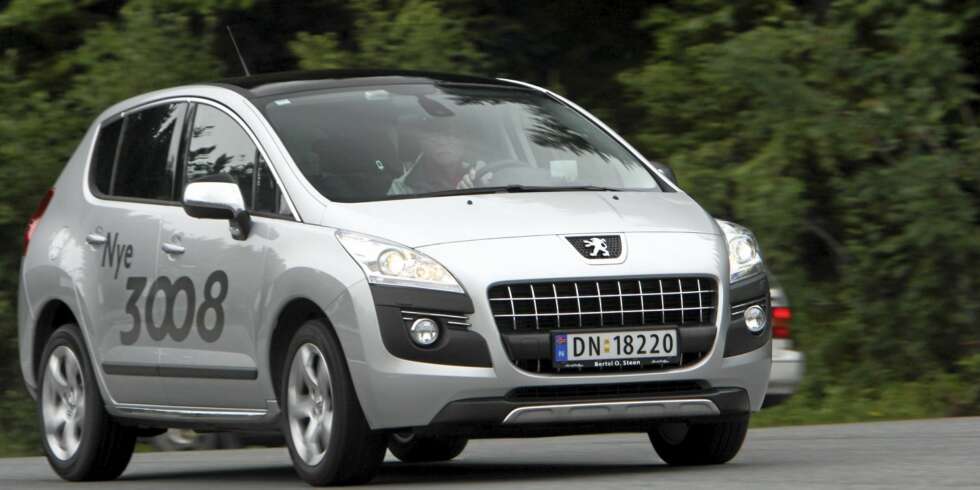 FLOTT: Peugeot 3008 er en velkjørende, komfortabel og rommelig bil - samtidig som den er kompakt. FLOTT: Peugeot 3008 er en velkjørende, komfortabel og rommelig bil - samtidig som den er kompakt.