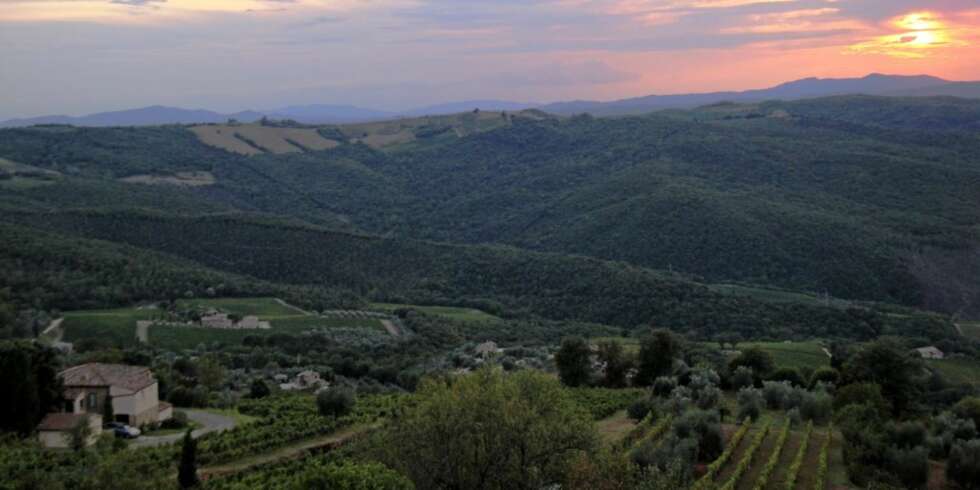 VAKKERT: SOlnedgangene er vakre over det vakre landskapet i Toscana. VAKKERT: SOlnedgangene er vakre over det vakre landskapet i Toscana.