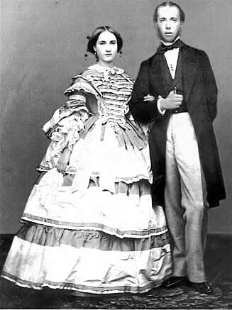 ERKEHERTUGPAR: Charlotte og Maximilian som nygifte. Hun var 17 år gammel, og han var 25. ERKEHERTUGPAR: Charlotte og Maximilian som nygifte. Hun var 17 år gammel, og han var 25.
