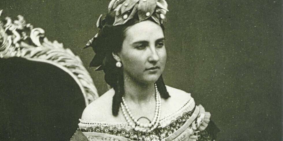 KORT OG GREIT: Prinsesse Marie Charlotte Amélie Augustine Victoire Clémentine Léopoldine av Belgia. KORT OG GREIT: Prinsesse Marie Charlotte Amélie Augustine Victoire Clémentine Léopoldine av Belgia.