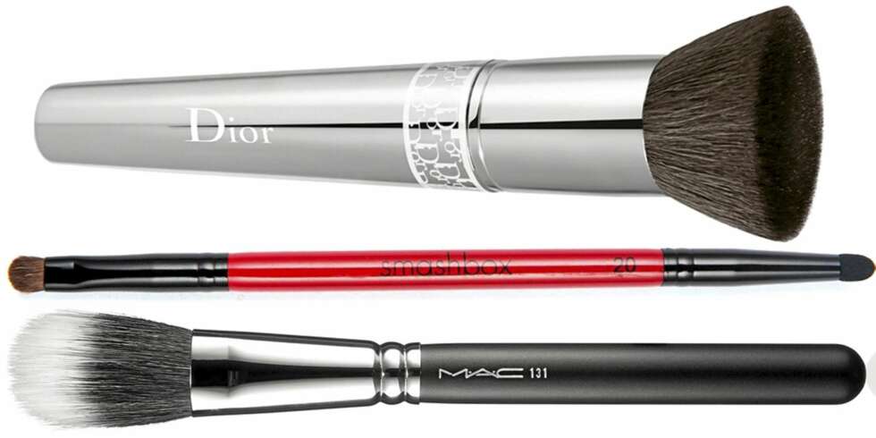 FRA TOPPEN: Dior Foundation Brush (kr 300), Smashbox Double-ended Smudger Brush nr. 20 softekost (kr 320), Mac Brush nr. 131 rougekost (kr 315). FRA TOPPEN: Dior Foundation Brush (kr 300), Smashbox Double-ended Smudger Brush nr. 20 softekost (kr 320), Mac Brush nr. 131 rougekost (kr 315).
