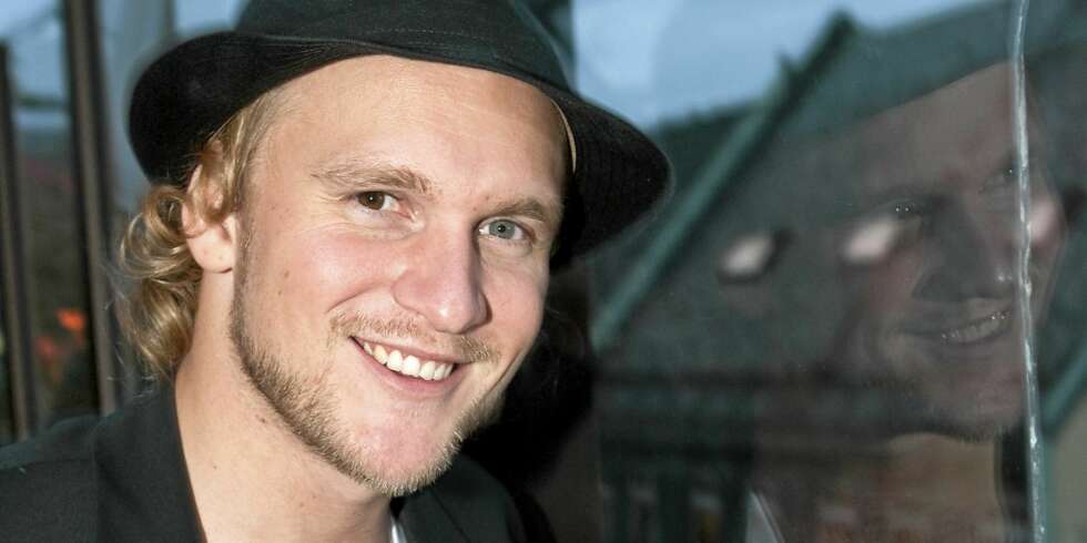 SØKER TØFF DAME: ¿ Jeg liker tøffe og smågale damer, som gjerne tipper over til det ekstremt gærne over tid, sier Stian Alexander Schie. SØKER TØFF DAME: ¿ Jeg liker tøffe og smågale damer, som gjerne tipper over til det ekstremt gærne over tid, sier Stian Alexander Schie.