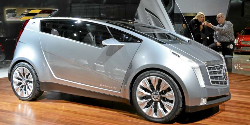 BYBIL: Cadillac prøver seg på bybilkonspetet. Om det noen gang blir virkelighet gjenstår å se. BYBIL: Cadillac prøver seg på bybilkonspetet. Om det noen gang blir virkelighet gjenstår å se.