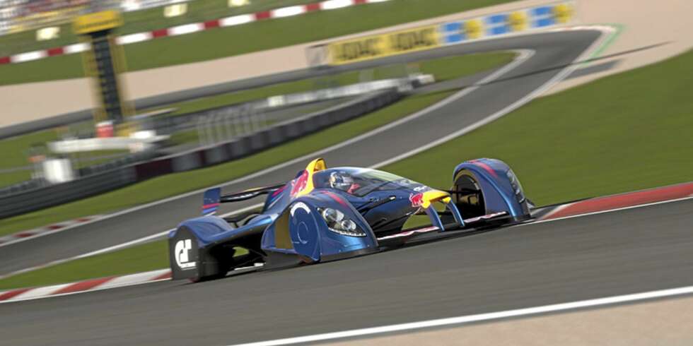 FREMTIDENS F1?:X1 Prototype er en av mange fete kappkjøringsbiler du møter i GT5. FREMTIDENS F1?:X1 Prototype er en av mange fete kappkjøringsbiler du møter i GT5.