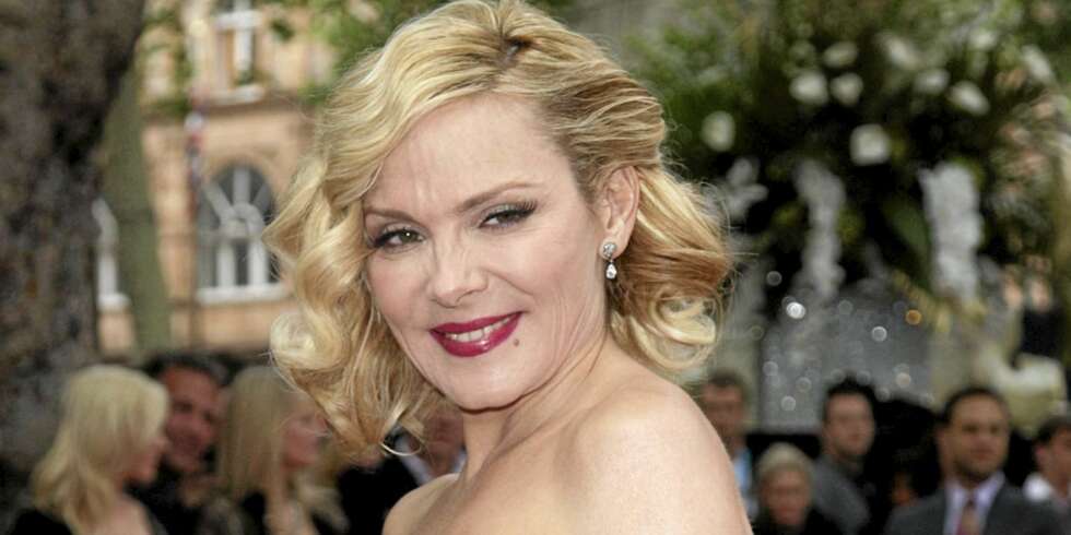 HOLDER SEG UNG: Skuespiller Kim Cattrall har tidligere uttalt at hun bevisst har lagt på seg noen kilo de siste årene for å se yngre ut i ansiktet. HOLDER SEG UNG: Skuespiller Kim Cattrall har tidligere uttalt at hun bevisst har lagt på seg noen kilo de siste årene for å se yngre ut i ansiktet.