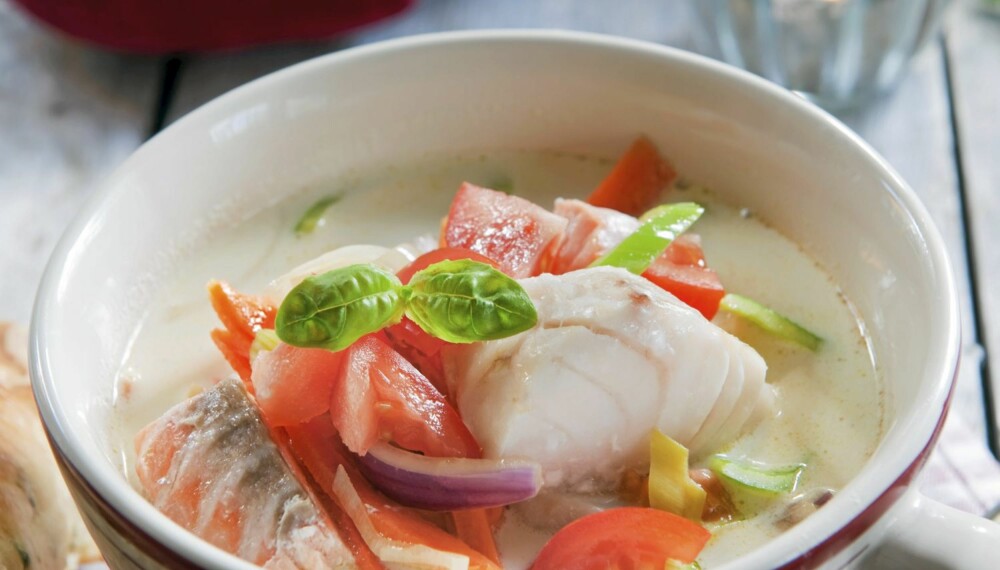 Varm og god fiskesuppe til den kalde årstiden. Varm og god fiskesuppe til den kalde årstiden.