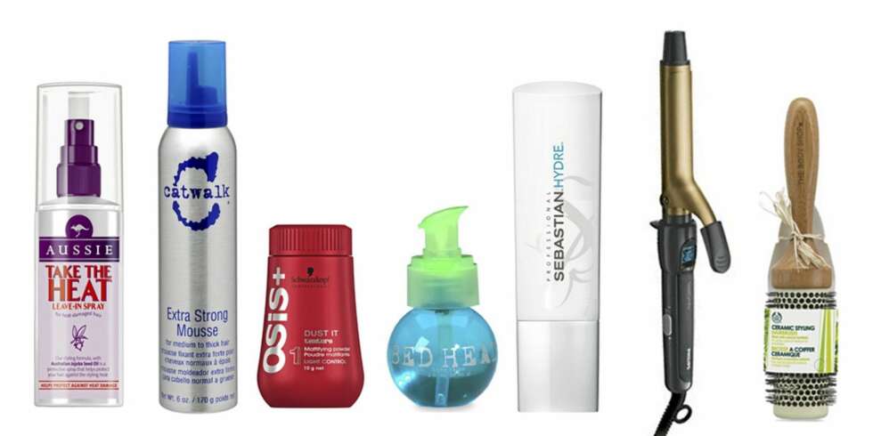 FRA VENSTRE: Varmebeskyttende spray fra Aussie (kr 95) Tigi Catwalk Strong Mousse (kr 70), Osis Dust-It hårpudder (kr 219), Tigi Girl Toys (kr 119), Sebastian Hydre Shampo (kr 270), Philips Saloncurl Pro krølltang (kr 499) og The Body Shop Large ceramic brush (kr 149). FRA VENSTRE: Varmebeskyttende spray fra Aussie (kr 95) Tigi Catwalk Strong Mousse (kr 70), Osis Dust-It hårpudder (kr 219), Tigi Girl Toys (kr 119), Sebastian Hydre Shampo (kr 270), Philips Saloncurl Pro krølltang (kr 499) og The Body Shop Large ceramic brush (kr 149).