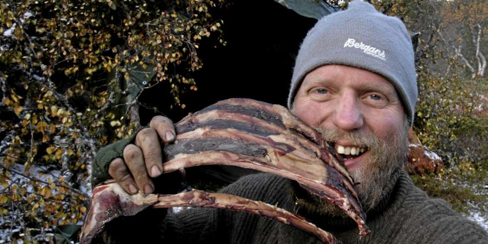 VILLMANN-MAT. Kristoffer Clausen spiste steinaldermat i et helt år - og har klippetro på en slik diett. VILLMANN-MAT. Kristoffer Clausen spiste steinaldermat i et helt år - og har klippetro på en slik diett.