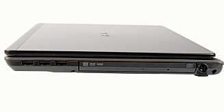TYNN: Det er ikke tykke saken, og får enkelt plass i en liten PC-veske. På bildet ser du 3xUSB 2.0, DVD-drev og strøminntak. TYNN: Det er ikke tykke saken, og får enkelt plass i en liten PC-veske. På bildet ser du 3xUSB 2.0, DVD-drev og strøminntak.