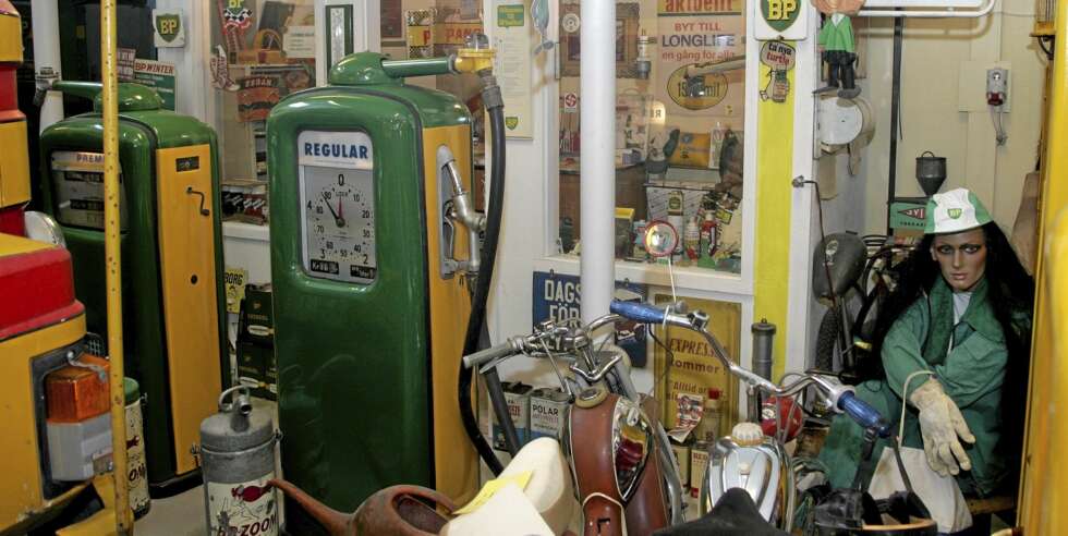 PETROL HEAD: I älvsby har en mann laget en flott museum for ""petrol heads"". PETROL HEAD: I älvsby har en mann laget en flott museum for ""petrol heads"".