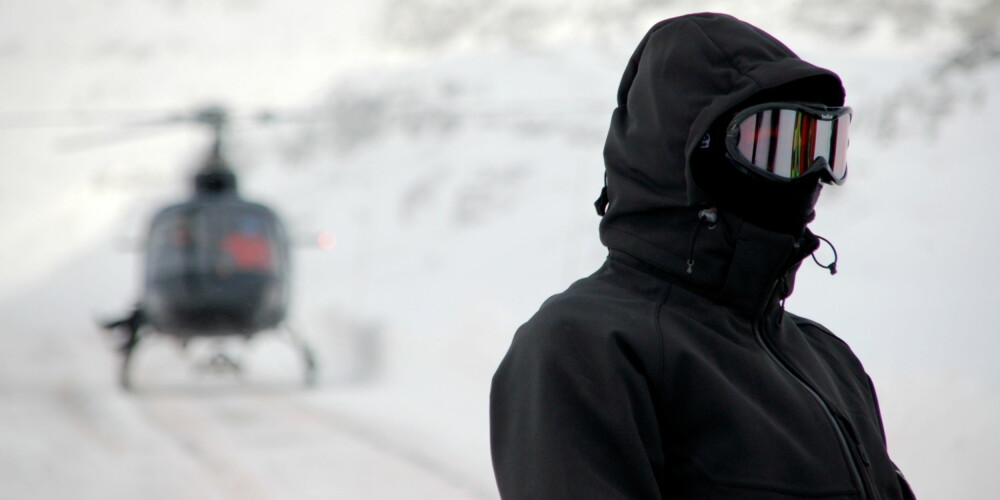 Ekstreme værforhold gjorde opptakene i Norge ekstra spennende, sier regissør Konrad Begg. Ekstreme værforhold gjorde opptakene i Norge ekstra spennende, sier regissør Konrad Begg.