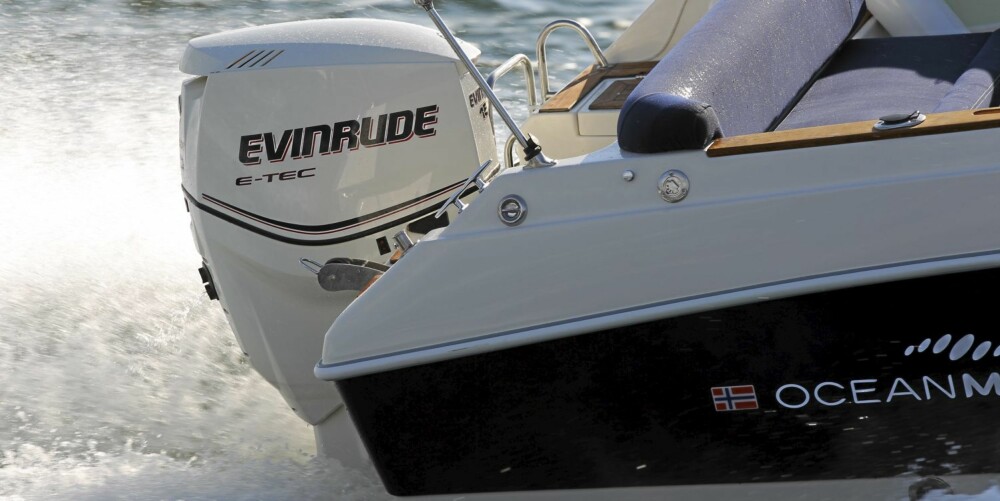 EVINRUDE: Den moderne to-takteren gjør et bra inntrykk. EVINRUDE: Den moderne to-takteren gjør et bra inntrykk.