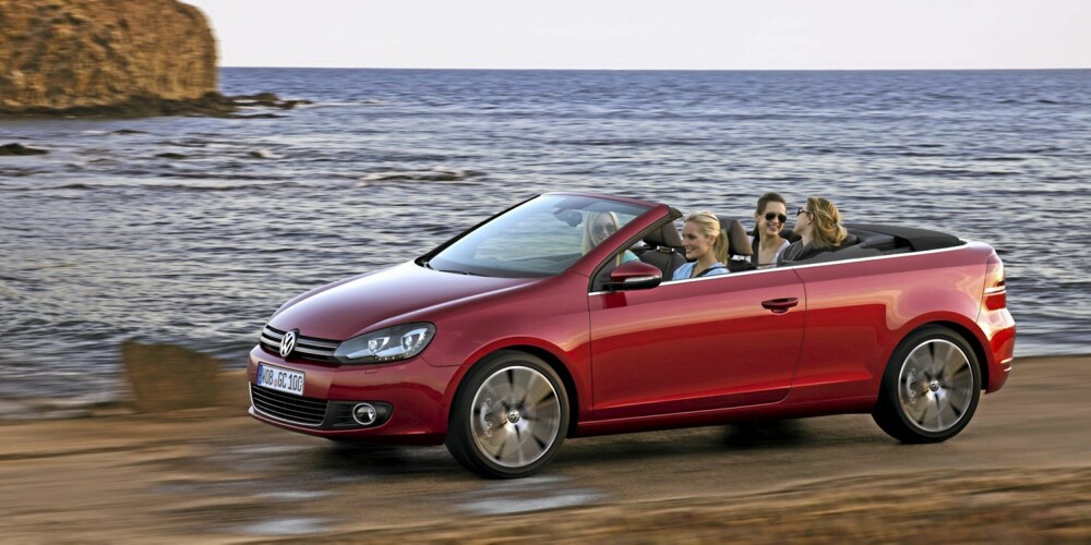 TAKLØS IGJEN: Det er nesten ti år siden sist gang Volkswagen Golf ble produsert uten tak. TAKLØS IGJEN: Det er nesten ti år siden sist gang Volkswagen Golf ble produsert uten tak.