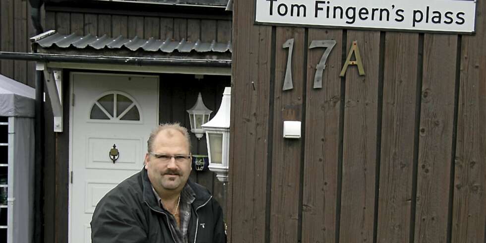 PENSJONIST: I dag er Tom Finger`n ufør og har sluttet å løfte abnormt tunge ting med langefingeren. PENSJONIST: I dag er Tom Finger`n ufør og har sluttet å løfte abnormt tunge ting med langefingeren.