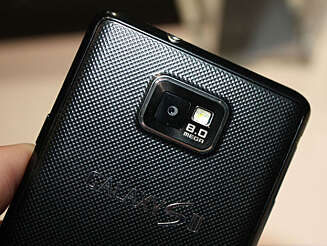 HD-KAMERA: Galaxy S II kan ta opp video i full HD. HD-KAMERA: Galaxy S II kan ta opp video i full HD.