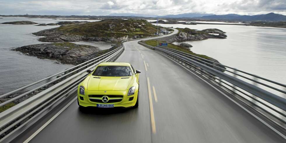 ELEKTRISK SUPERBIL: Mercedes valgte å legge prøvekjøringen av den elektriske konseptbilen SLS E-Cell til Vestlandet. ELEKTRISK SUPERBIL: Mercedes valgte å legge prøvekjøringen av den elektriske konseptbilen SLS E-Cell til Vestlandet.