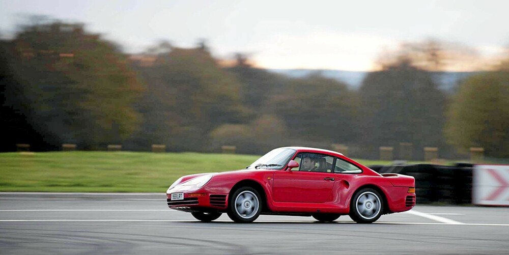 TEKNIKKBOMBE: Porsche 959 hadde tekniske løsninger som er avanserte selv i dag. TEKNIKKBOMBE: Porsche 959 hadde tekniske løsninger som er avanserte selv i dag.