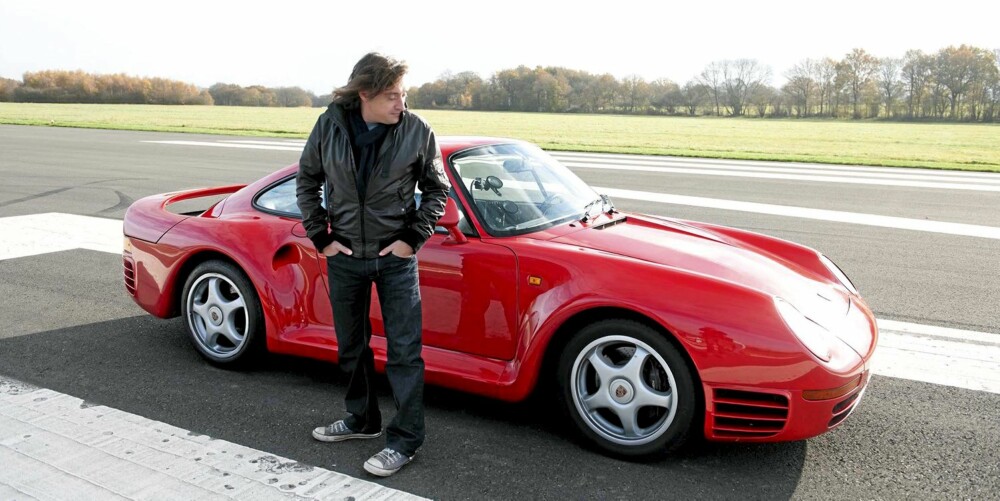 ENTUSIAST: Richard Hammond er Porsche-mann, og har selv flere modeller fra det tyske merket i garasjen. ENTUSIAST: Richard Hammond er Porsche-mann, og har selv flere modeller fra det tyske merket i garasjen.