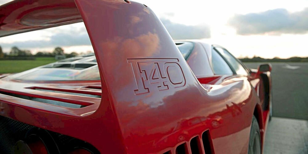 MEKANISK: Porschen er høyteknologisk, mens Ferrarien er et mekanisk monster. MEKANISK: Porschen er høyteknologisk, mens Ferrarien er et mekanisk monster.