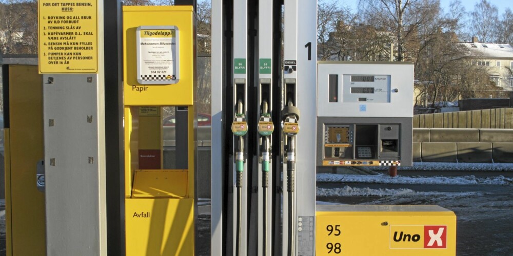 Betjeningsfrie bensinstasjoner har gjort den lokale konkurransen enda hardere. Betjeningsfrie bensinstasjoner har gjort den lokale konkurransen enda hardere.