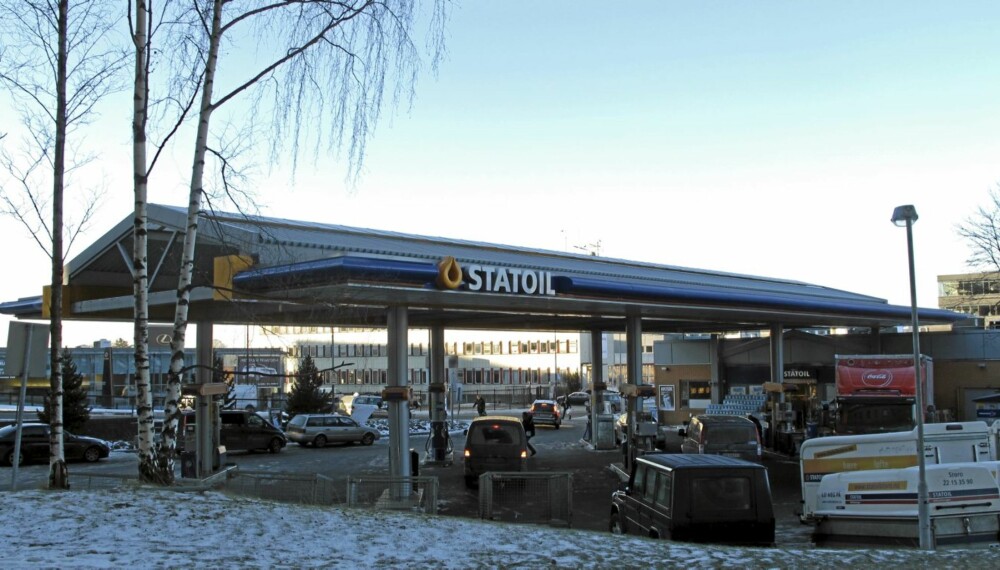 Bensin og diesel blir dyrere. Heldigvis finnes det triks for å få drivstoffet noe billigere. Bensin og diesel blir dyrere. Heldigvis finnes det triks for å få drivstoffet noe billigere.