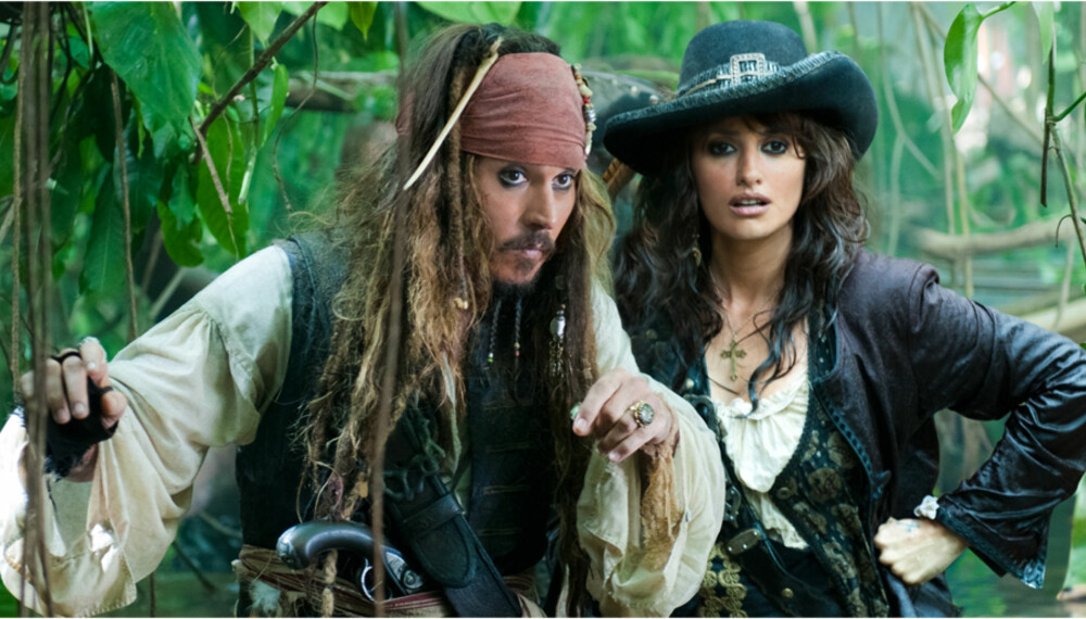 Johnny Depp, her sammen med vakre Penelope Cruz, kommer stadig opp i hårreisende situasjoner som kaptein Jack Sparrow. Det var på håret at han fikk rollen. Johnny Depp, her sammen med vakre Penelope Cruz, kommer stadig opp i hårreisende situasjoner som kaptein Jack Sparrow. Det var på håret at han fikk rollen.