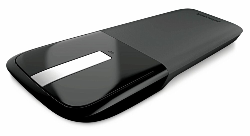 FLAT: Brett ut musen og den blir helt flat. Samtidig slår den seg av og du sparer batteriet. FLAT: Brett ut musen og den blir helt flat. Samtidig slår den seg av og du sparer batteriet.