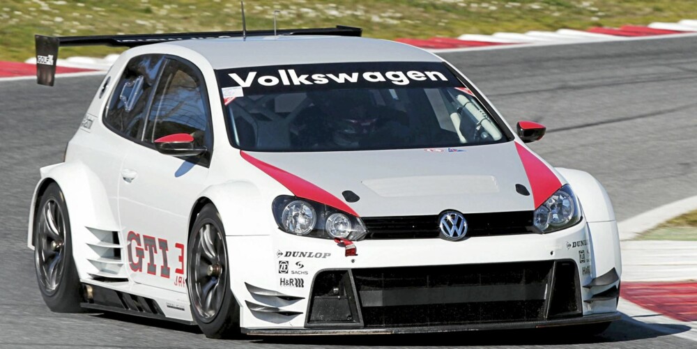 NÜRBURGRING-GOLF: 440 hk skal gjøre susen i utholdenshetsløp. FOTO: Bildagentur Kräling Top Gear NÜRBURGRING-GOLF: 440 hk skal gjøre susen i utholdenshetsløp. FOTO: Bildagentur Kräling Top Gear