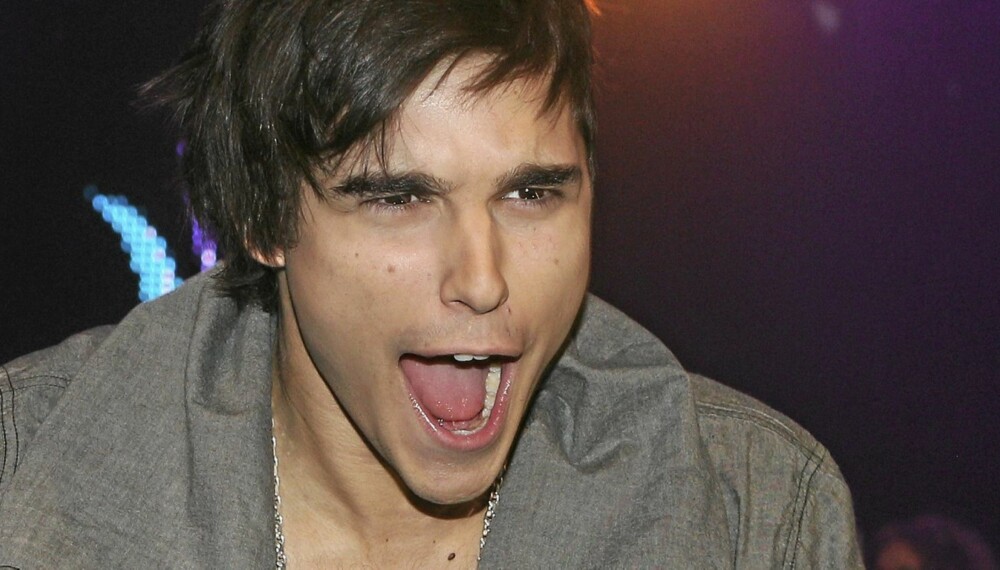 Eric Saade er alt annet enn imponert over MGP-teknikerne. Eric Saade er alt annet enn imponert over MGP-teknikerne.