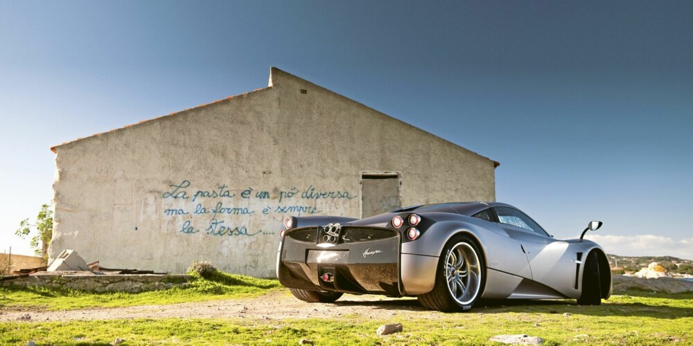 VOLDSOM: Huayra har samme forholdet mellom dreiemoment og vekt som Bugatti Veyron SuperSports. VOLDSOM: Huayra har samme forholdet mellom dreiemoment og vekt som Bugatti Veyron SuperSports.