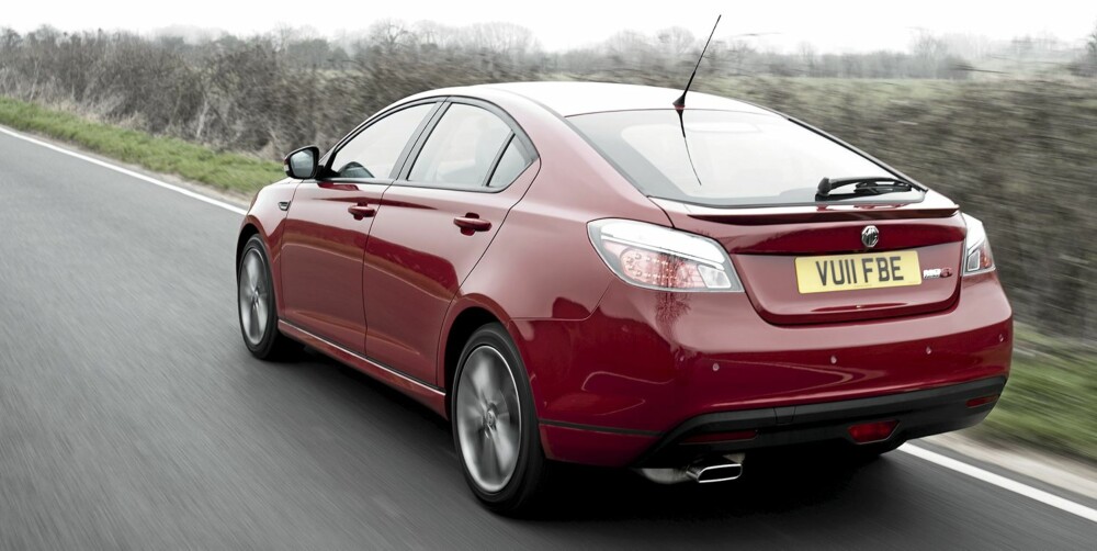 LANGTRUKKEN: Lengden er med på å gjøre MG6 mer elegant en flere av konkurrentene. FOTO: Barry Hayden, Top Gear LANGTRUKKEN: Lengden er med på å gjøre MG6 mer elegant en flere av konkurrentene. FOTO: Barry Hayden, Top Gear