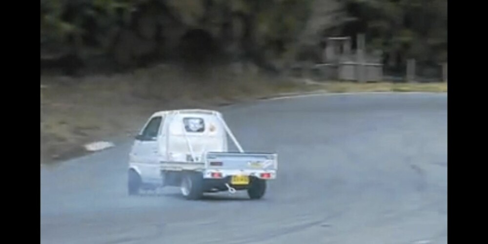 DRIFTING: Det er ikke alle pickuper som gjør dette. DRIFTING: Det er ikke alle pickuper som gjør dette.