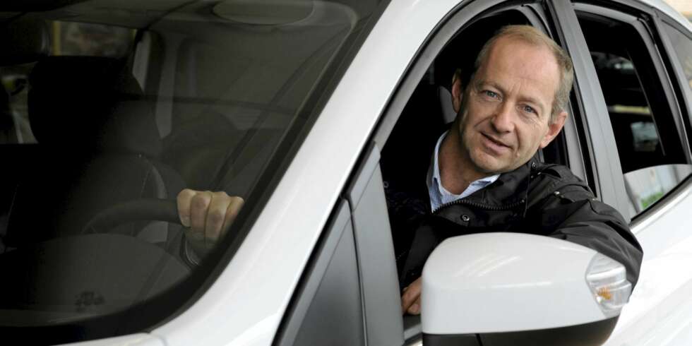 VELG RIKTIG: En fornuftig bil passer ditt behov, har liten til middels stor motor, lavt forbruk, moderat med ekstrautstyr og er enkel å selge som brukt, sier Jan Petter Røssevold i Opplysningsrådet for Veitrafikken (OFV). VELG RIKTIG: En fornuftig bil passer ditt behov, har liten til middels stor motor, lavt forbruk, moderat med ekstrautstyr og er enkel å selge som brukt, sier Jan Petter Røssevold i Opplysningsrådet for Veitrafikken (OFV).