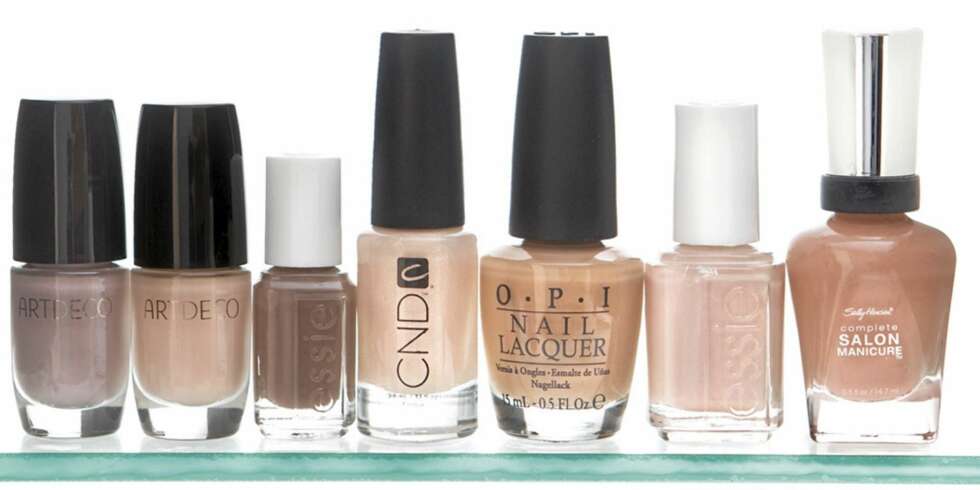 FRA VENSTRE: Artdeco Nail lacquer 102 (kr 69), Artdeco Nail lacquer 71 (kr 69), Essie Nail polish hot coco (kr 249/4 stk.), CND Colour perfectly bare (kr 159), OPI Nail lacquer san tan-tonio (kr 159), Essie Nail polish curtain call (kr 139), Sally Hansen Salon manicure nude now (kr 119). FRA VENSTRE: Artdeco Nail lacquer 102 (kr 69), Artdeco Nail lacquer 71 (kr 69), Essie Nail polish hot coco (kr 249/4 stk.), CND Colour perfectly bare (kr 159), OPI Nail lacquer san tan-tonio (kr 159), Essie Nail polish curtain call (kr 139), Sally Hansen Salon manicure nude now (kr 119).