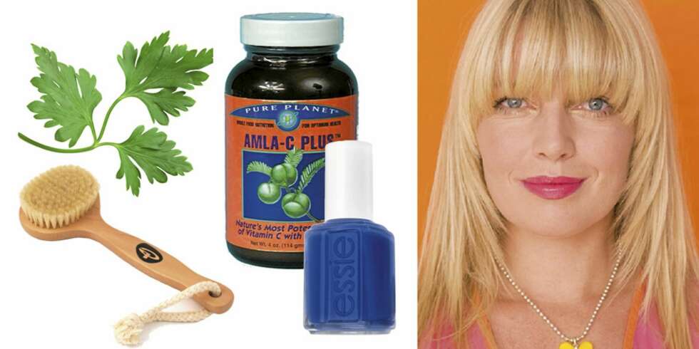SKJØNNE TIPS: Neglelakken fra Essie i fargen Mezmerized er Camilla Prytz sin favoritt, og kosttilskuddet Amla-C Plus med spirulina (kr 284, Pure Planet) holder henne frisk. SKJØNNE TIPS: Neglelakken fra Essie i fargen Mezmerized er Camilla Prytz sin favoritt, og kosttilskuddet Amla-C Plus med spirulina (kr 284, Pure Planet) holder henne frisk.